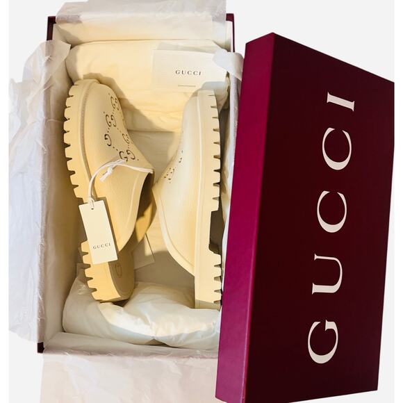 Gucci Authentic GG Perforated Crocs Slippers New in Box - Picture 4 of 9